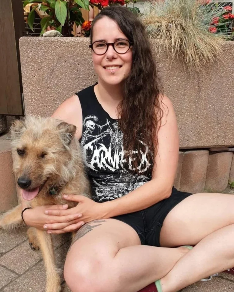 Franzi works at dogsofella